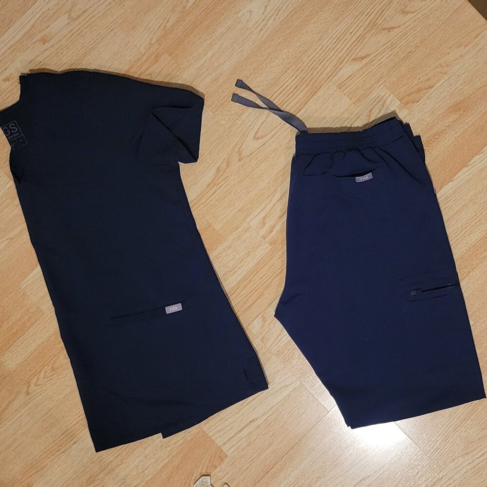 Figs 3 pocket Casma Top and Cade Cargo Pants
